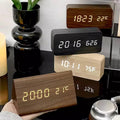 WoodClock LED Wekker – Houtlook, Spraakbesturing & Temperatuurweergave
